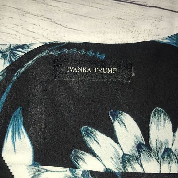 Ivanka Trump Floral Long Sleeve V-Neck Blouse - Picture 6 of 8